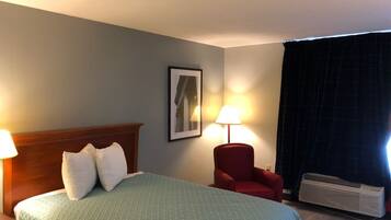 مكتب ومساحة عمل للكمبيوتر المحمول وتجهيزات عازلة للصوت ومكواة/لوح كي