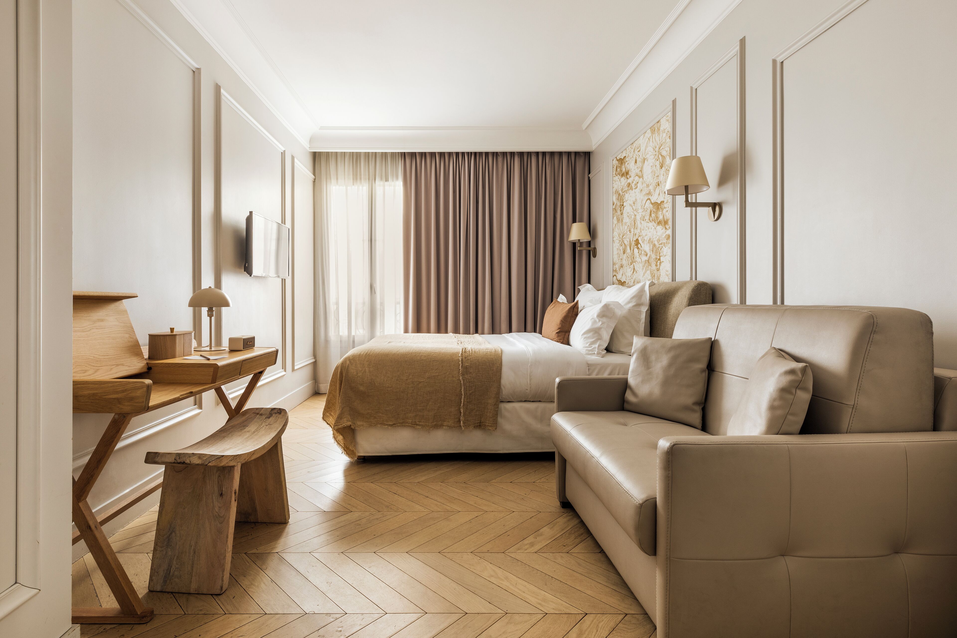 Premium bedding, in-room safe, desk, blackout curtains