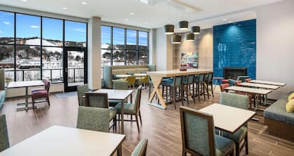 Hampton Inn & Suites Houghton