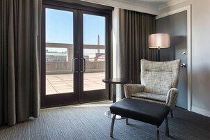 Suite, 1 King Bed | Premium bedding, in-room safe, individually decorated, desk
