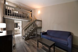 Coffres-forts dans les chambres, bureau, fer et planche à repasser