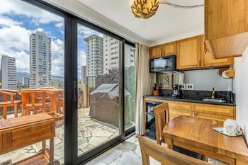 Suite, 1 Bedroom, Terrace | Private kitchenette | Mini-fridge, microwave, stovetop, coffee/tea maker at Castle Bamboo Waikiki Hotel