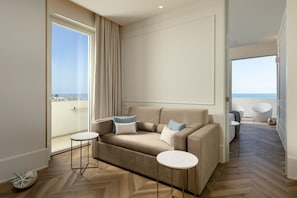Luxury Suite | Living area | LCD TV