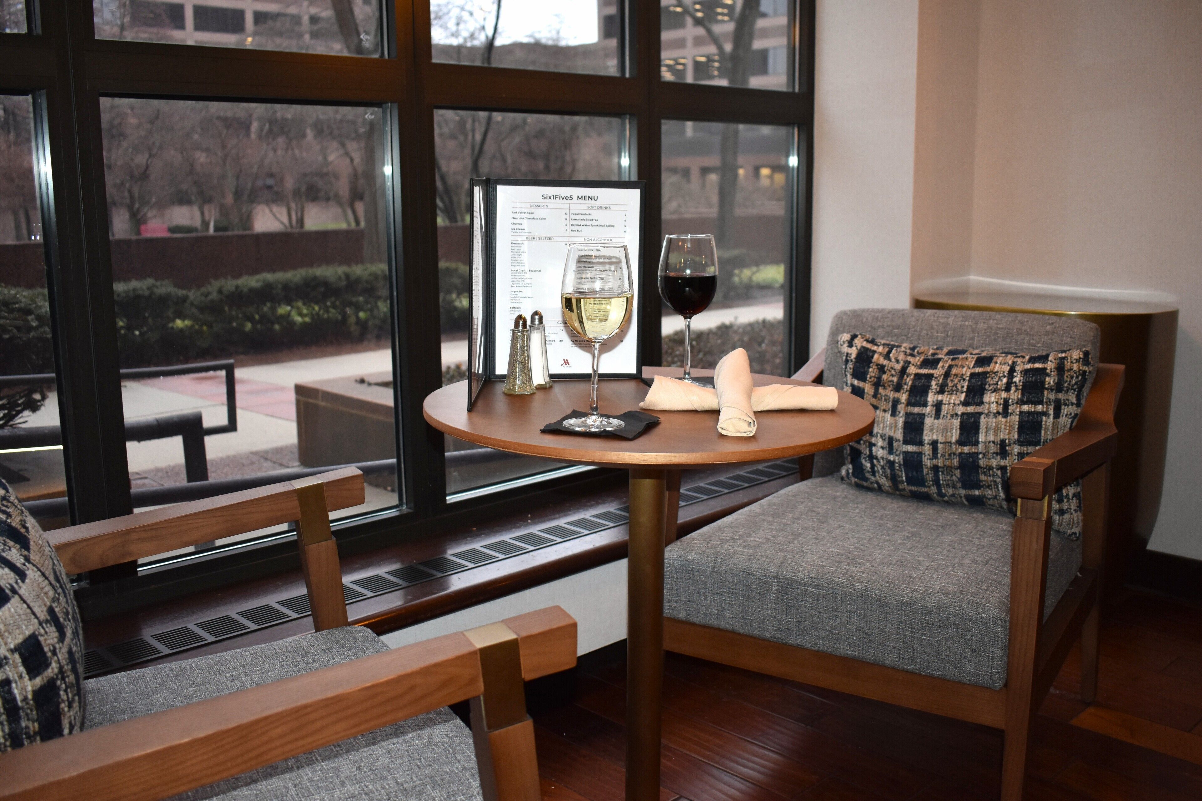 Breakfast served, American cuisine