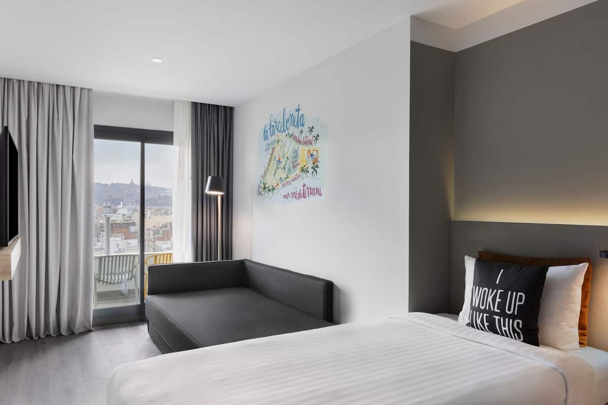 1 bedroom, premium bedding, down duvets, in-room safe