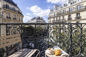 Chambre deluxe avec balcon | Ban công