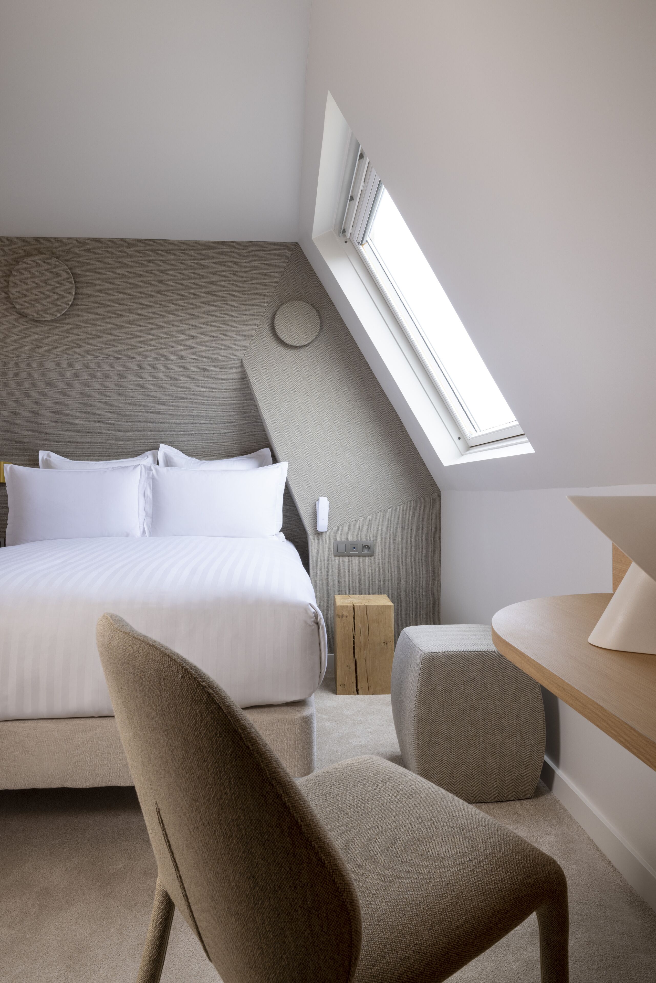 superior double room | premium bedding, in-room safe, desk, laptop workspace