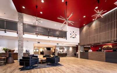 Hotel Kelowna & Conference Centre
