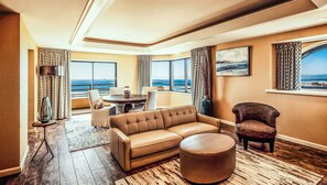 Presidential Suite, 1 King Bed, Oceanfront (Huntington Tower) | Living area