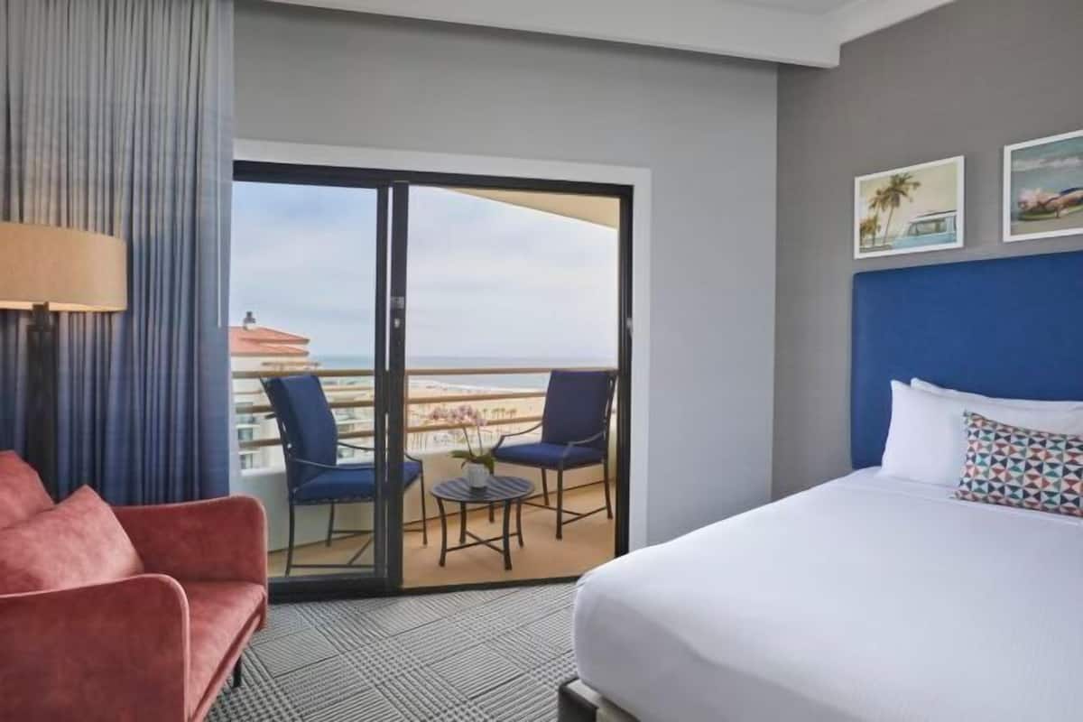 1 bedroom, premium bedding, pillowtop beds, in-room safe