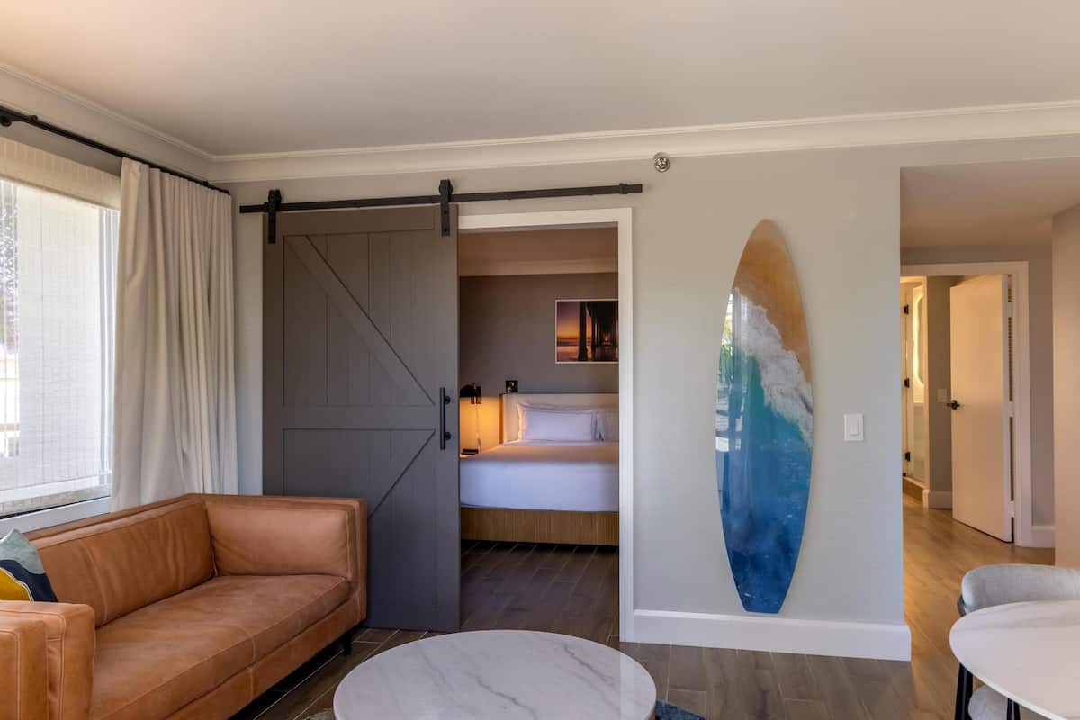 Suite, 1 King Bed, Oceanfront (Huntington Tower) | Premium bedding, pillowtop beds, in-room safe, iron/ironing board