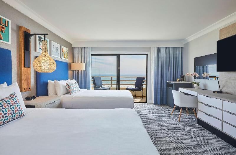 Ropa de cama de alta calidad y camas con pillow-top 