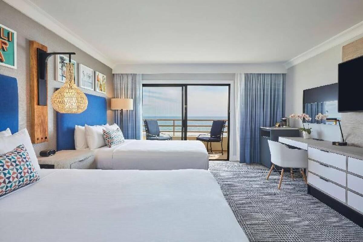 Ropa de cama de alta calidad y camas con pillow-top