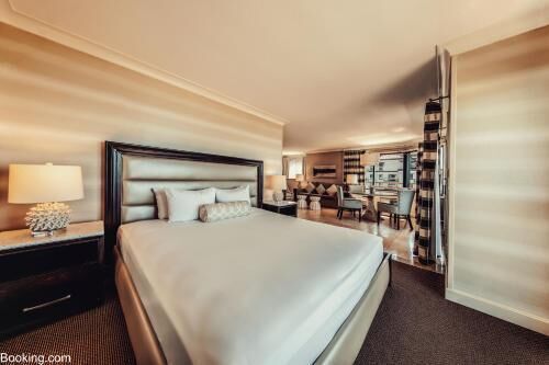 Premium bedding, pillow-top beds, in-room safe, iron/ironing board