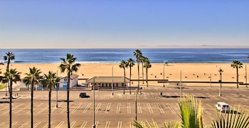 Room, 2 Queen Beds, Oceanfront (Twin Dolphin Tower) | 1 bedroom, premium bedding, pillowtop beds, in-room safe at The Waterfront Beach Resort, A Hilton Hotel