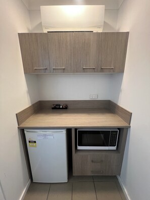 Double/Twin Room | Desk, iron/ironing board, cribs/infant beds, free WiFi - Adelong Motel (Narrabri)