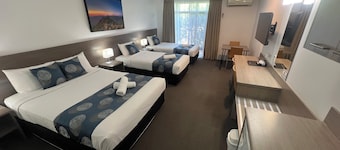 Adelong Motel
