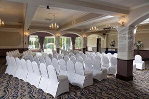 Innenbereich für Hochzeiten
