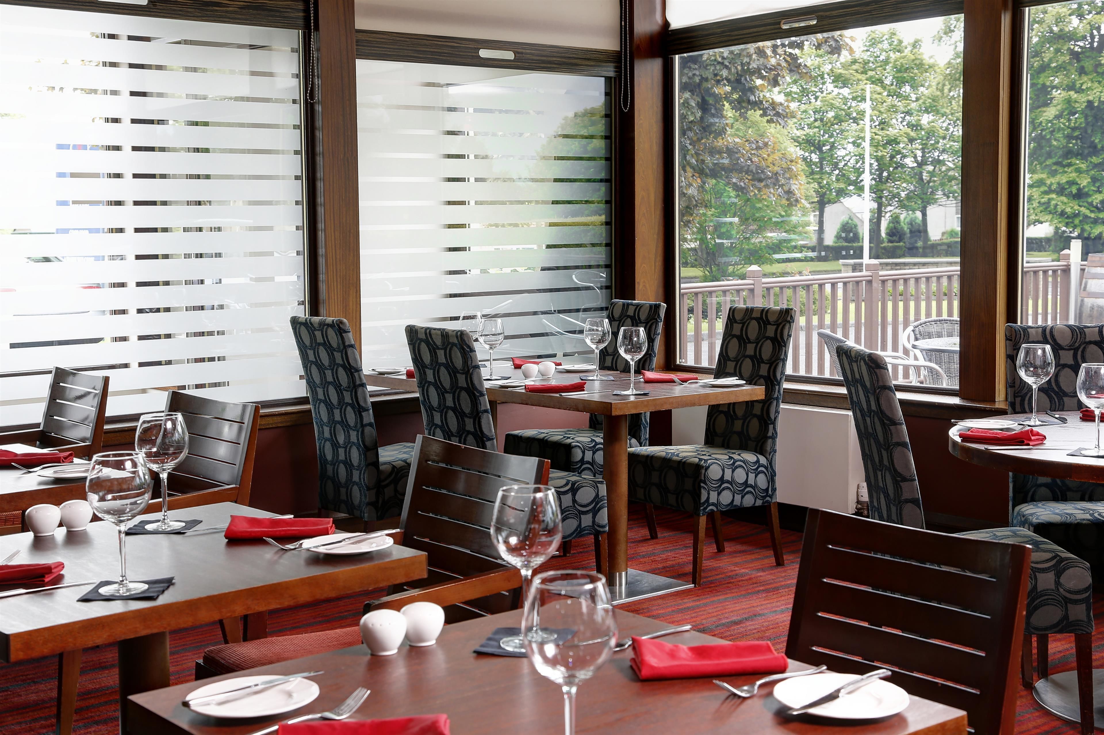 Bữa sáng kiểu Anh hàng ngày (14.95 GBP/mỗi người) 