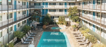 Marin Suites Hotel