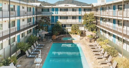 Marin Suites Hotel