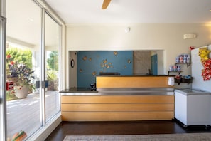 Lobby - Marin Suites Hotel (Corte Madera)