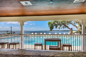 Poolside bar
