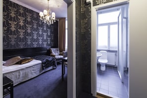 Superior Single Room | In-room safe, desk, free cribs/infant beds, free WiFi