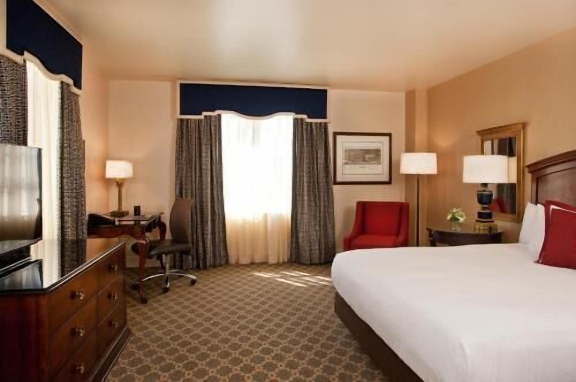 Egyptian cotton sheets, premium bedding, pillowtop beds, in-room safe
