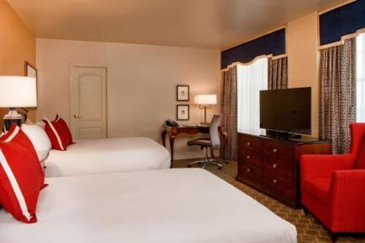Egyptian cotton sheets, premium bedding, pillowtop beds, in-room safe