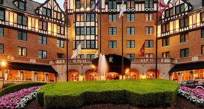 Hotel Roanoke & Conference Ctr, Curio Collection by Hilton