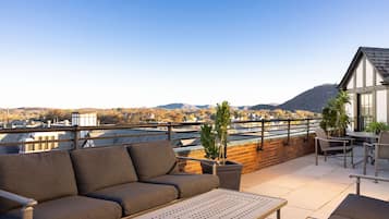 Suite, 1 Bedroom (Commonwealth Suite) | View from room
