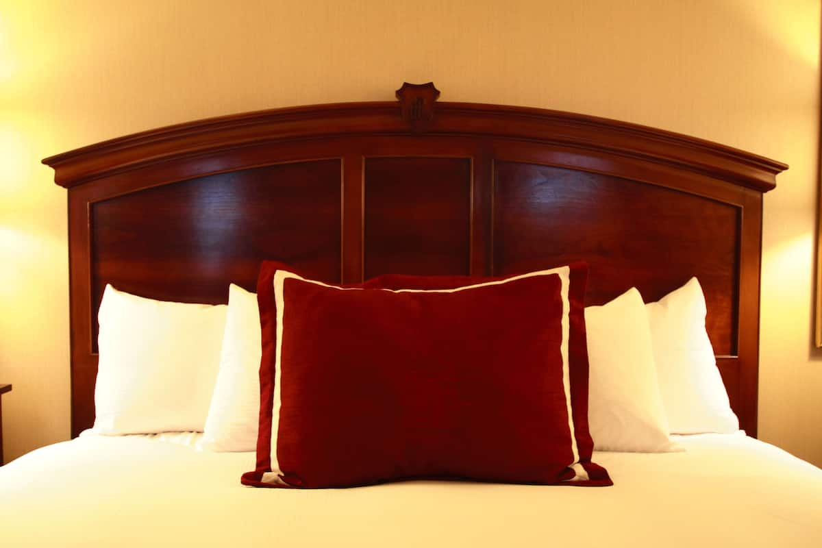 Egyptian cotton sheets, premium bedding, pillow-top beds, in-room safe