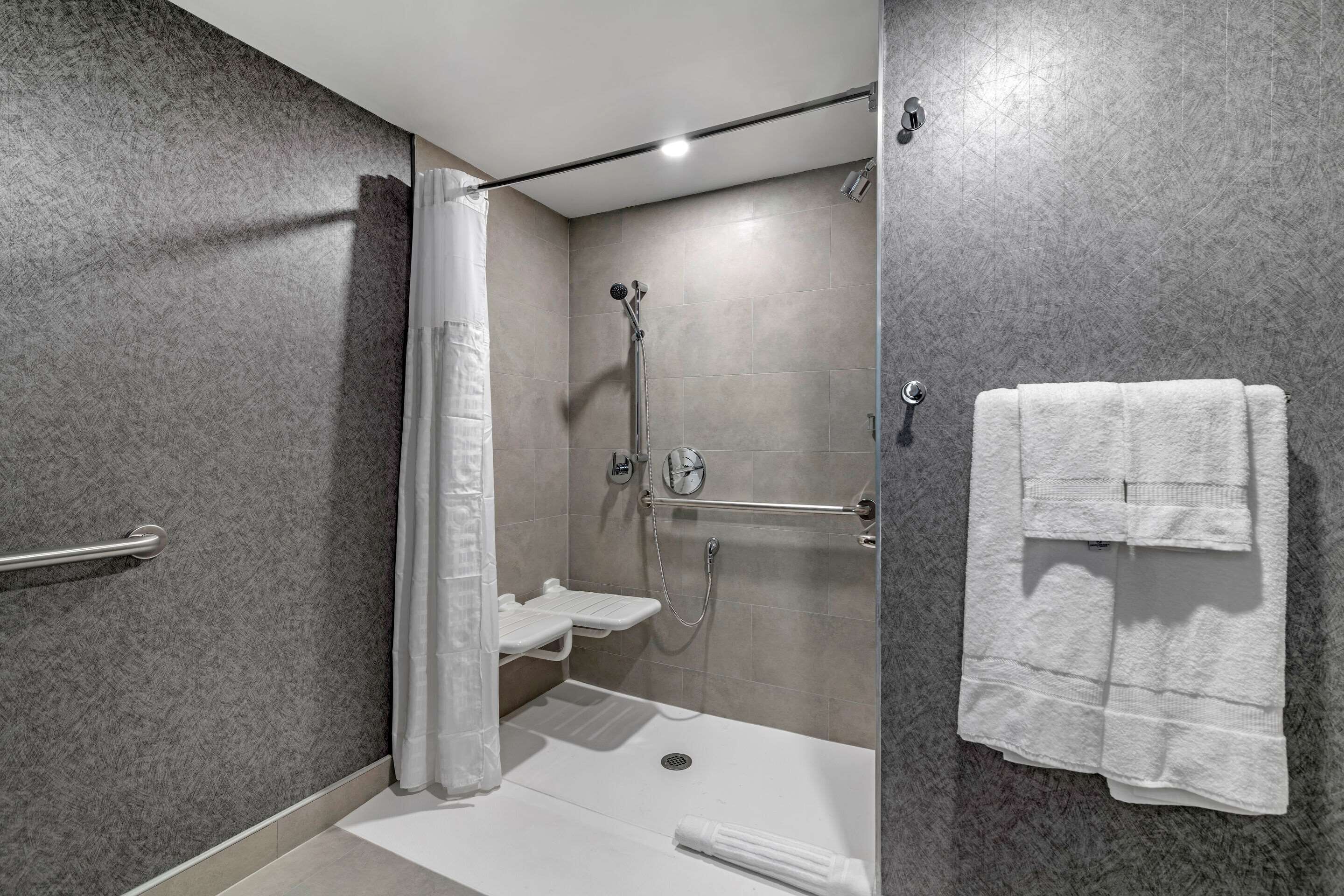 room, 1 king bed, accessible, non smoking (roll-in shower) | desk, laptop workspace, blackout curtains, iron/ironing board