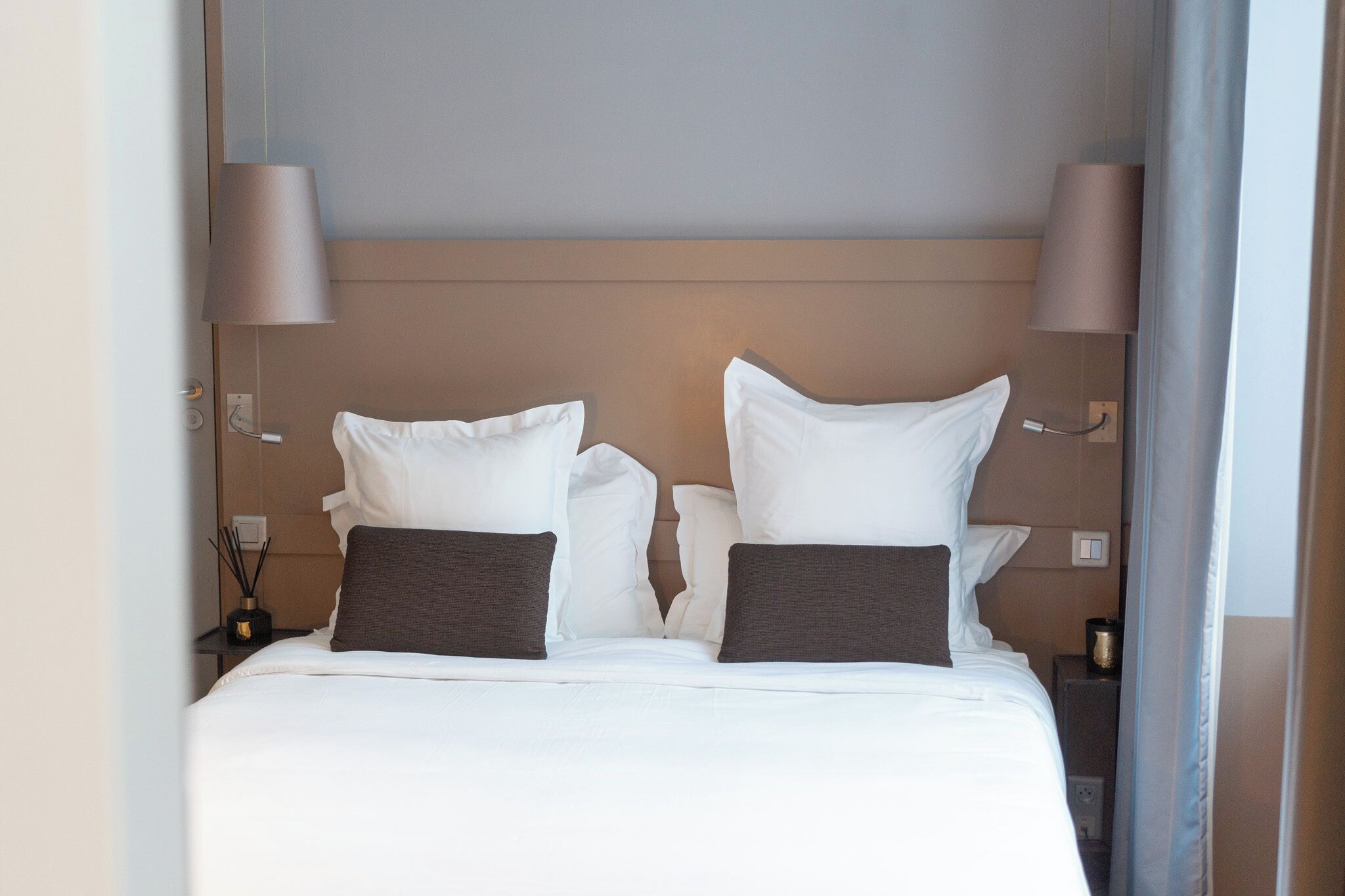 standard room | free minibar, in-room safe, individually decorated