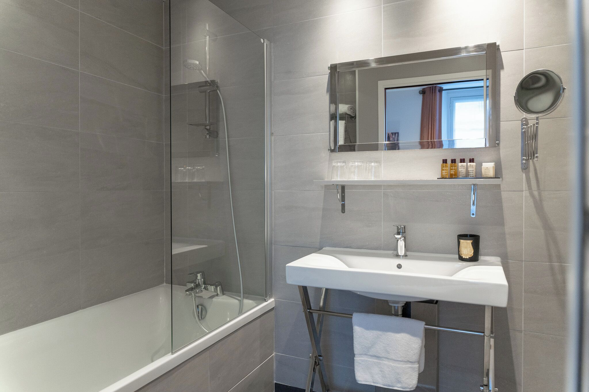 superior triple room | bathroom | free toiletries, hair dryer, towels, soap