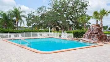Outdoor pool, open 8:00 AM to 9:00 PM, pool loungers