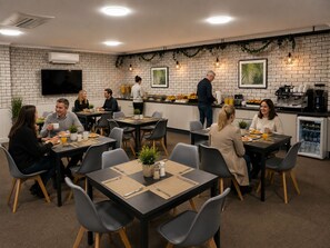 Daily continental breakfast for a fee - The Heritage Bendigo (Golden Square)