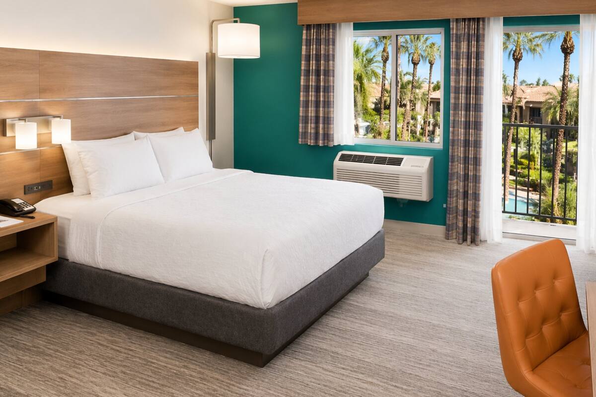 Premium Room, 1 King Bed, Balcony | In-room safe, desk, laptop workspace, iron/ironing board