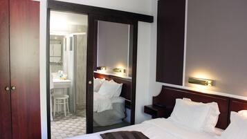 Double Deluxe, Half Board | 1 bedroom, in-room safe, desk, blackout drapes