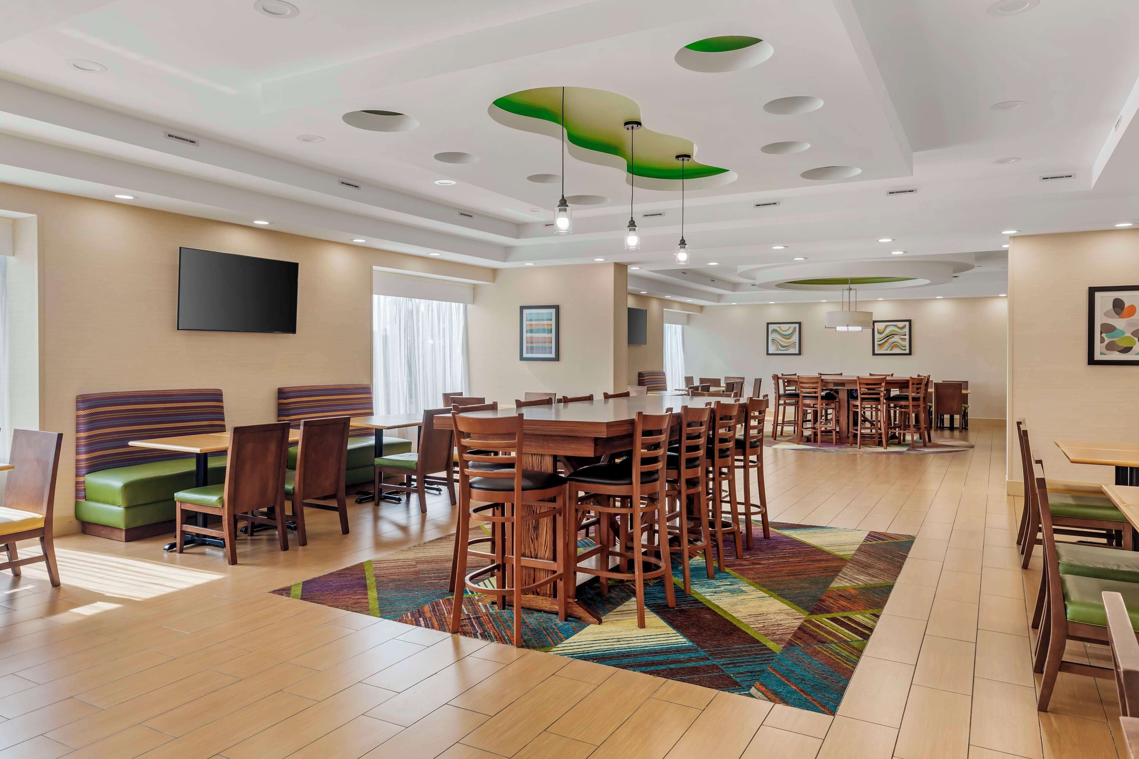 free daily on-the-go breakfast