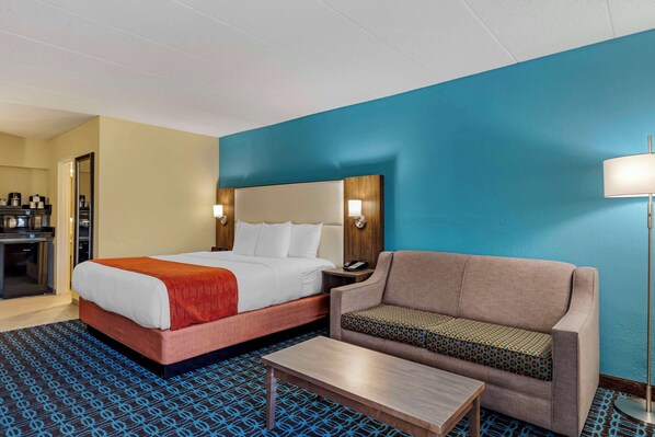 In-room safe, desk, laptop workspace, iron/ironing board - Best Western Plus North Shore Hotel (Danvers)