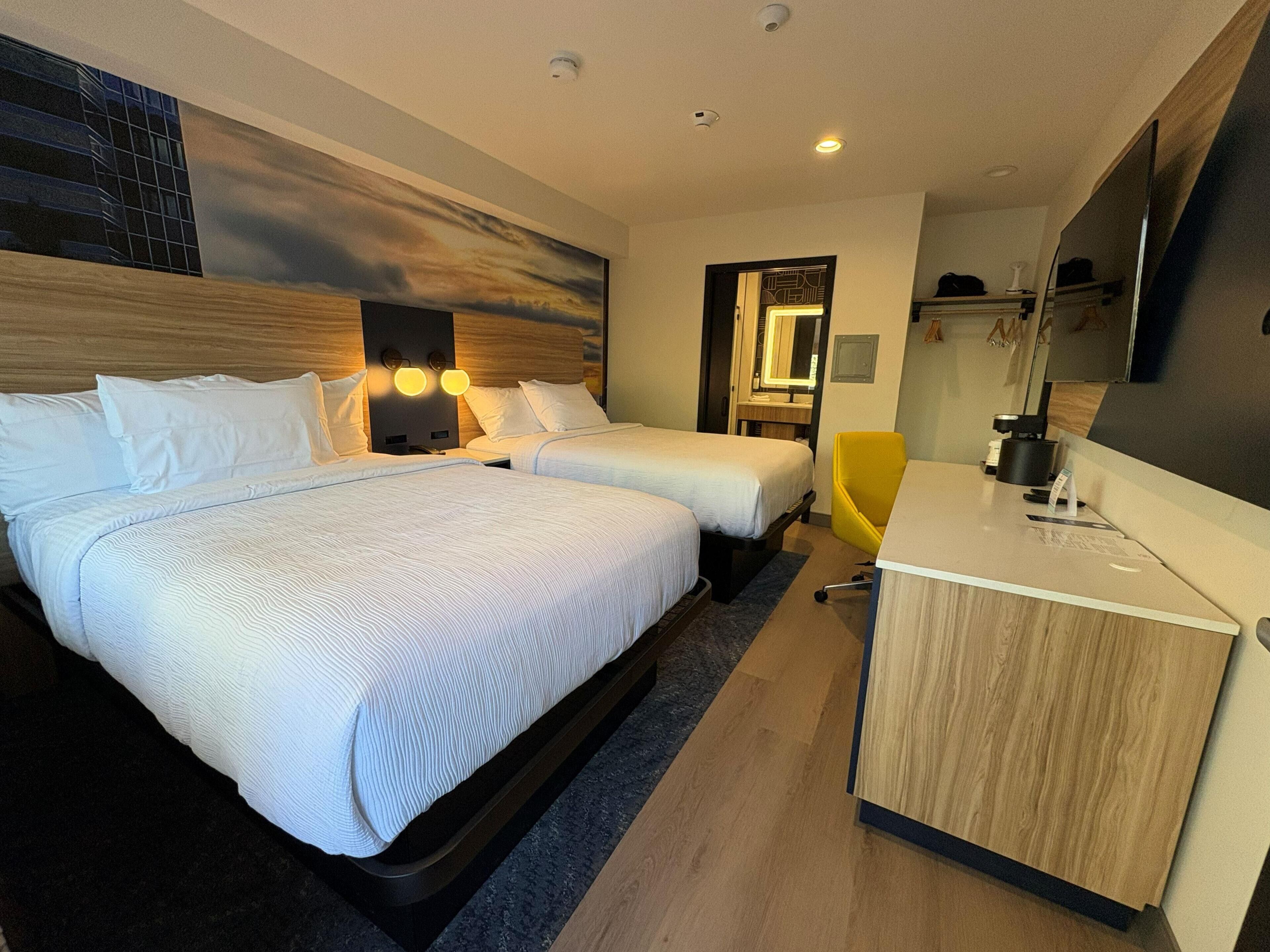 高級寝具、デスク、アイロン / アイロン台、有線インターネットアクセス (無料)