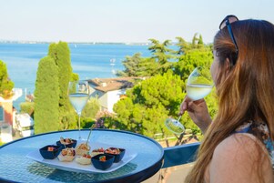 Bar (en el alojamiento)