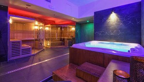 Couples treatment rooms, sauna, hot tub, Turkish bath, massages