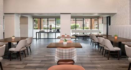 Embassy Suites by Hilton Tucson East