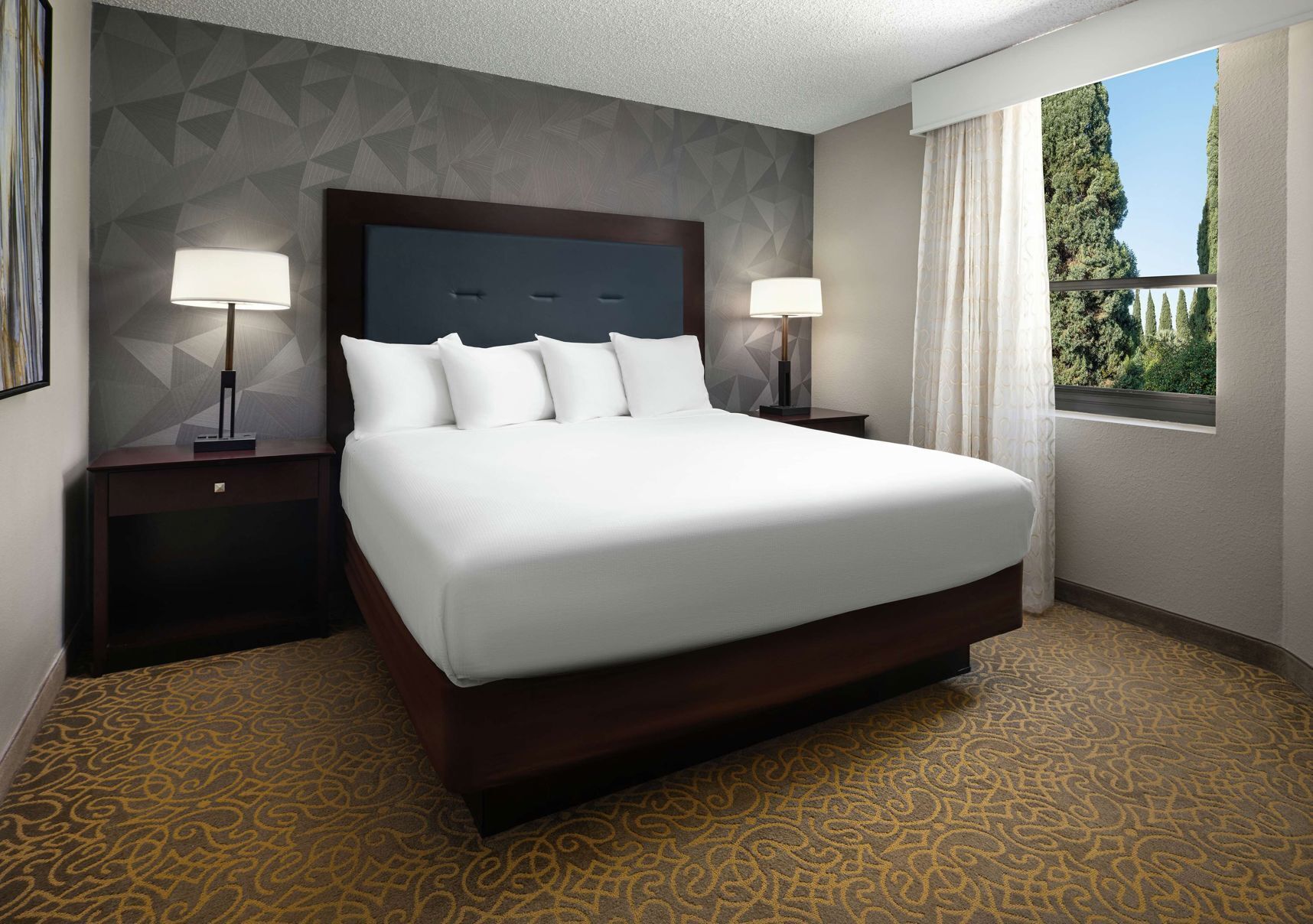 1 bedroom, premium bedding, in-room safe, desk