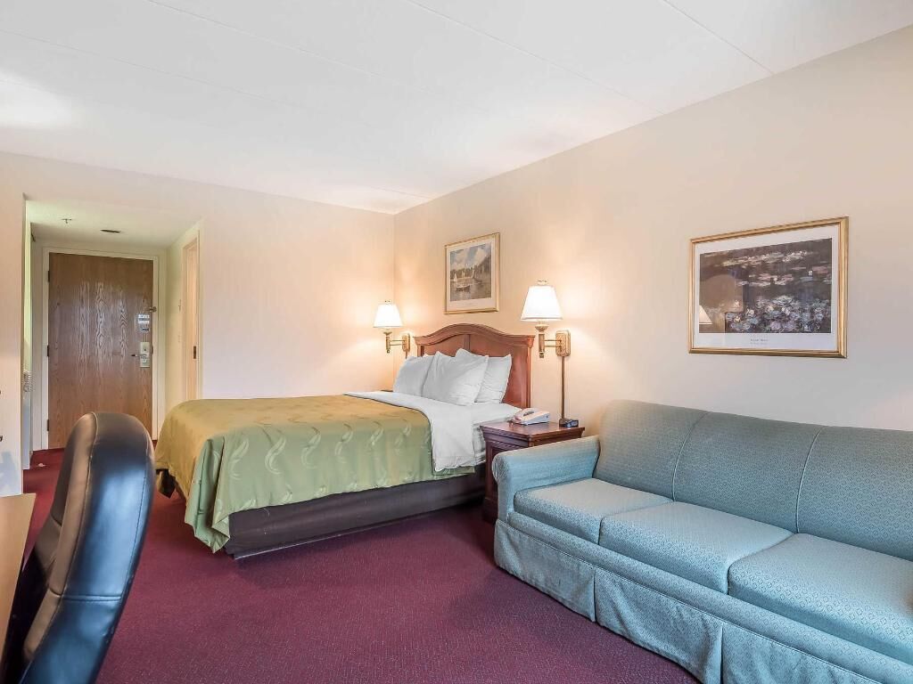 Premium bedding, down comforters, pillowtop beds, in-room safe