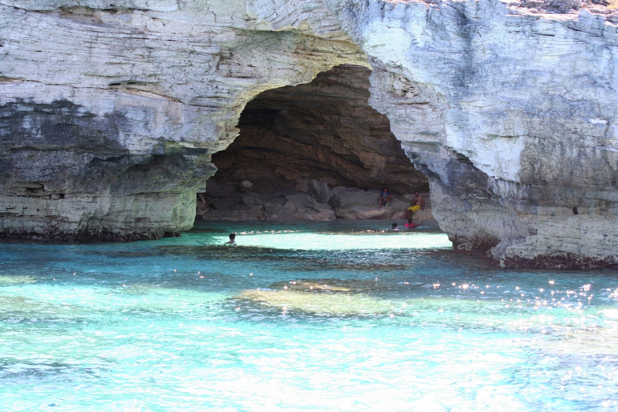 private beach, free beach shuttle, free beach cabanas, sun-loungers