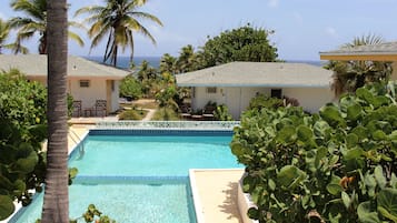 Cottage, 1 kingsize bed | 3 slaapkamers, een bureau, verduisterende gordijnen, beddengoed